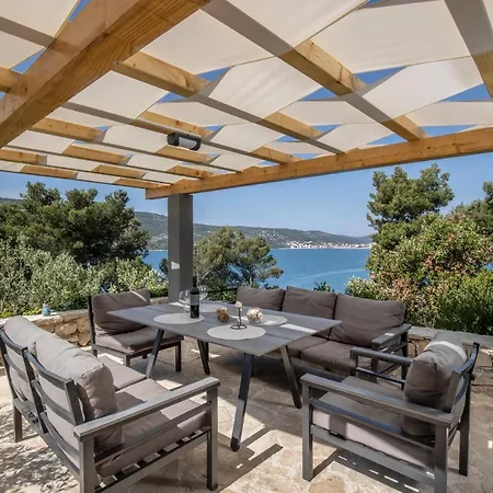 Villa Regina With Heated Pool And Sea View Marina Exterior photo