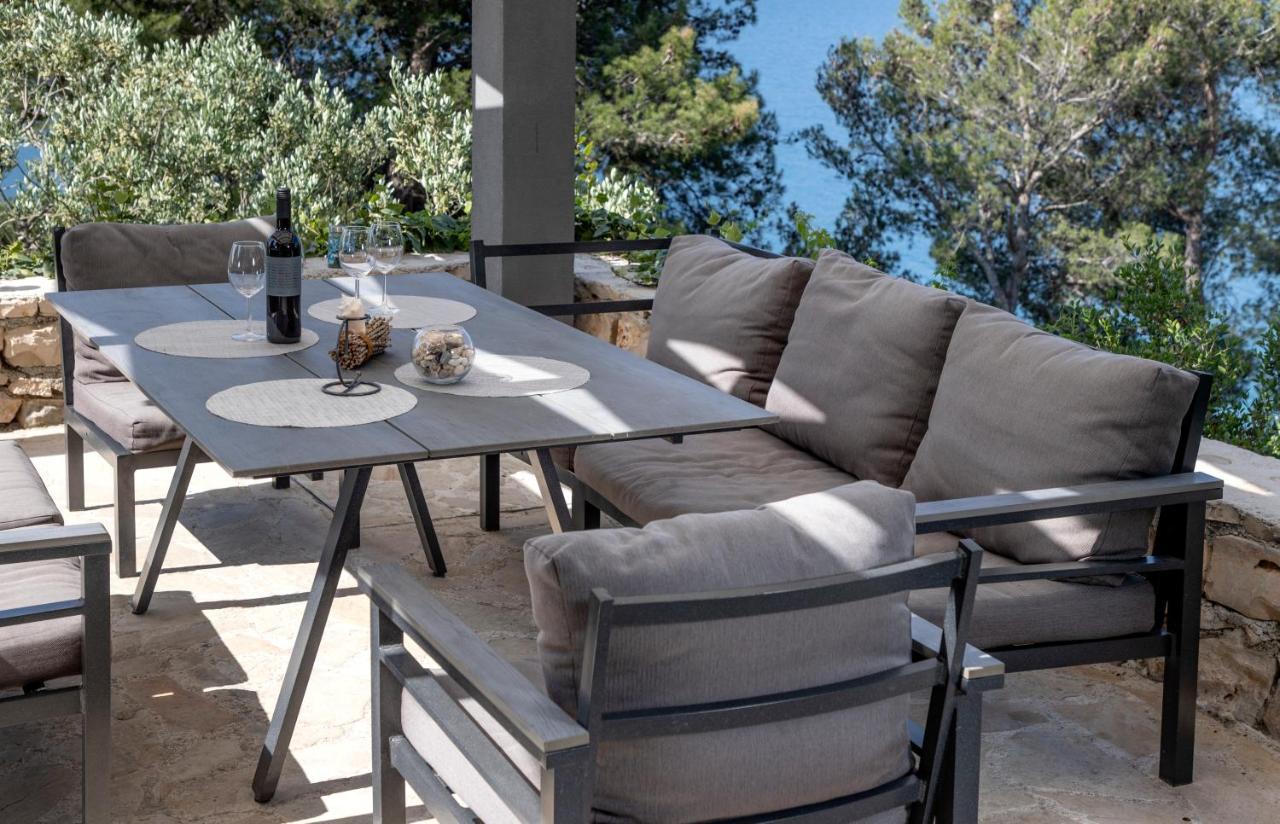 Regina With Heated Pool And Sea View Marina