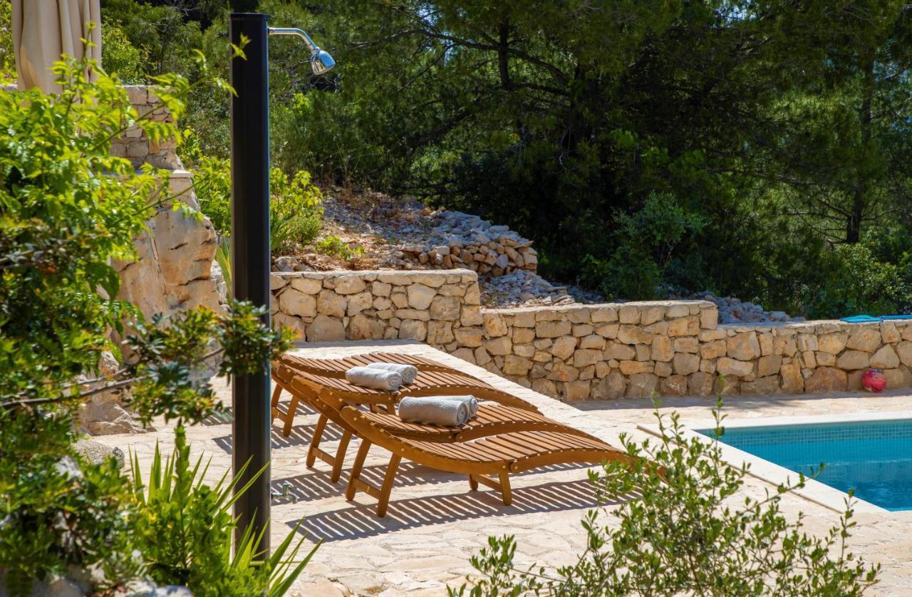 Regina With Heated Pool And Sea View Villa *