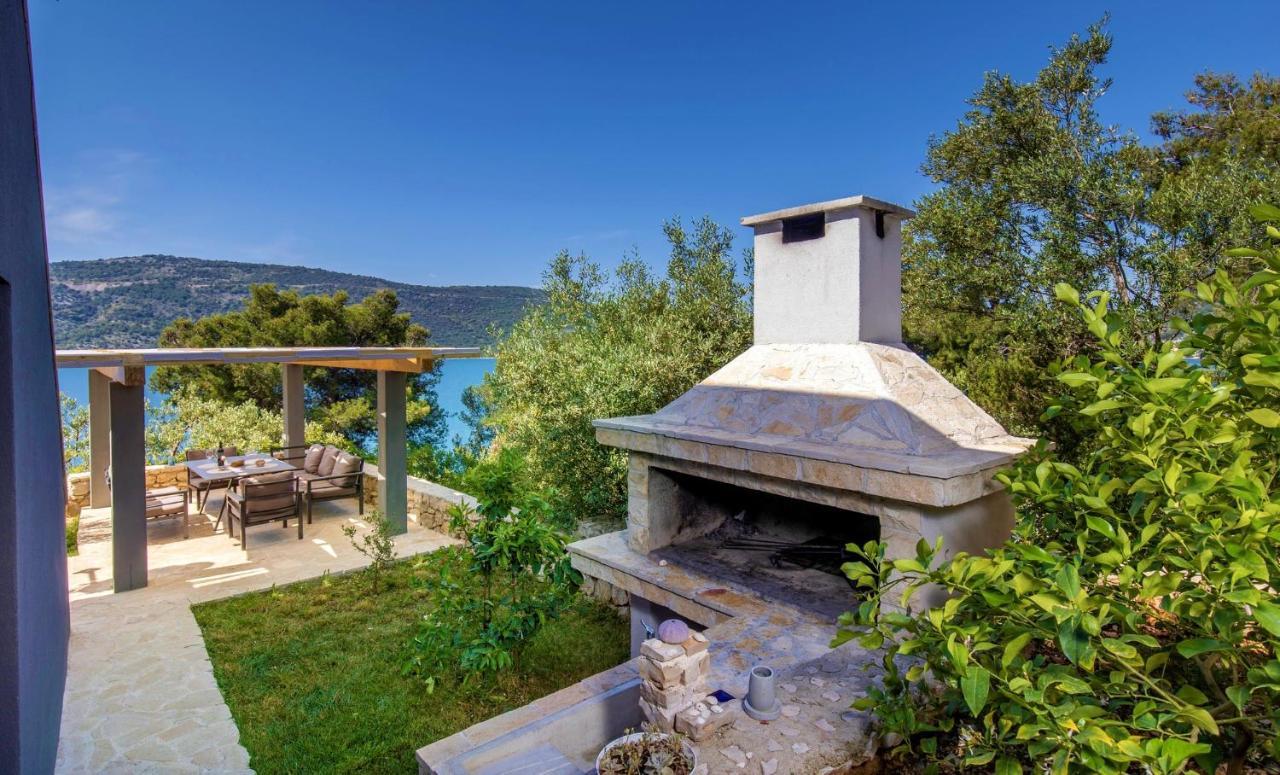 Regina With Heated Pool And Sea View * Marina
